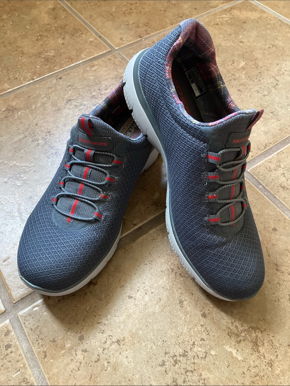 Skechers Women’s Size 8 Gray Slip-on Tennis Shoes